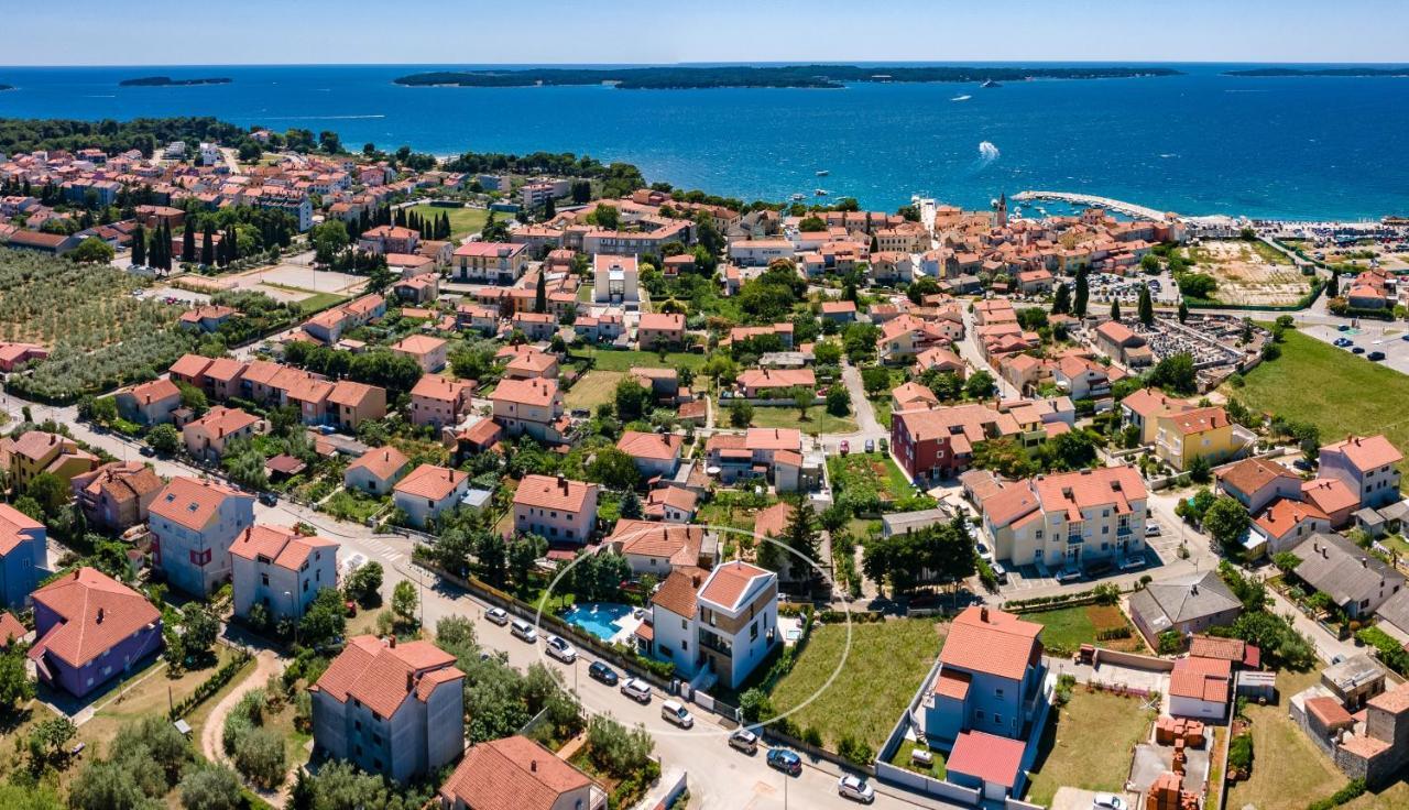 Villa Elena Deluxe Mit Whirlpool Und Beheiztem Pool Am Meer Und Wunderschoenen Blick Auf Die Brijuni Inseln 法扎纳 外观 照片