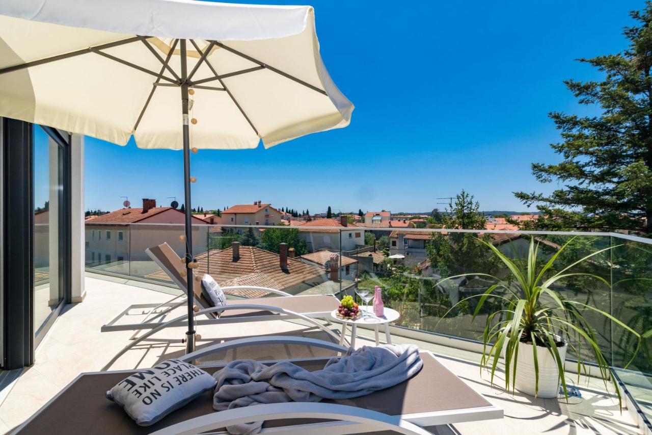 Villa Elena Deluxe Mit Whirlpool Und Beheiztem Pool Am Meer Und Wunderschoenen Blick Auf Die Brijuni Inseln 法扎纳 外观 照片