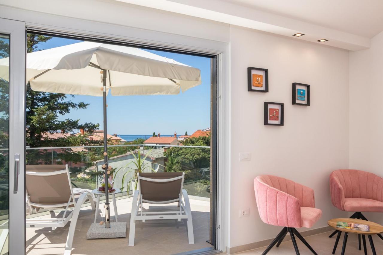 Villa Elena Deluxe Mit Whirlpool Und Beheiztem Pool Am Meer Und Wunderschoenen Blick Auf Die Brijuni Inseln 法扎纳 外观 照片